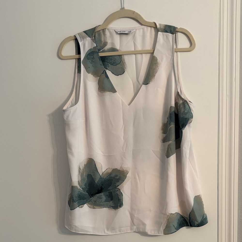 Nine West Floral Sleeveless Top - White & Green size L